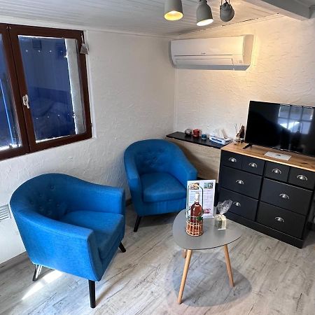 Studio les Iris climatisé, entre mer et collines, classé meublé de tourisme 2 étoiles Allauch Extérieur photo