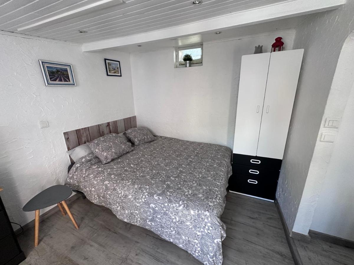Studio les Iris climatisé, entre mer et collines, classé meublé de tourisme 2 étoiles Allauch Extérieur photo
